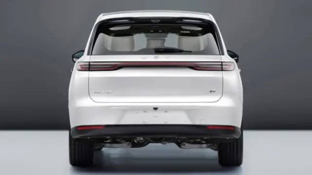 نمای عقب شاسیبلند برقی وی V8X